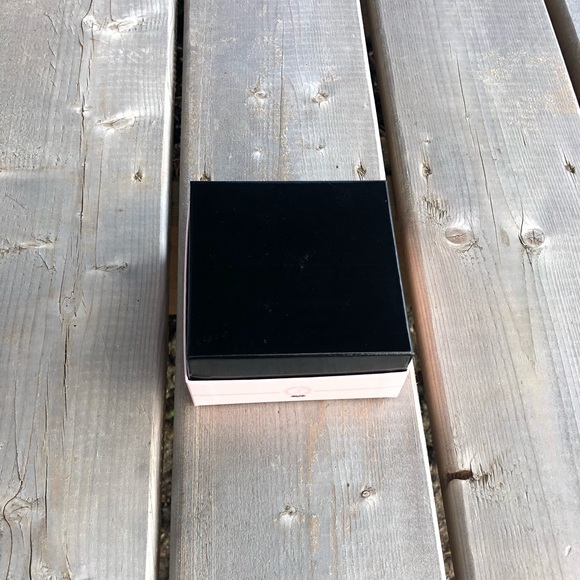 Juicy Couture Present Gift Box Charm Bracelet - Picture 5 of 6